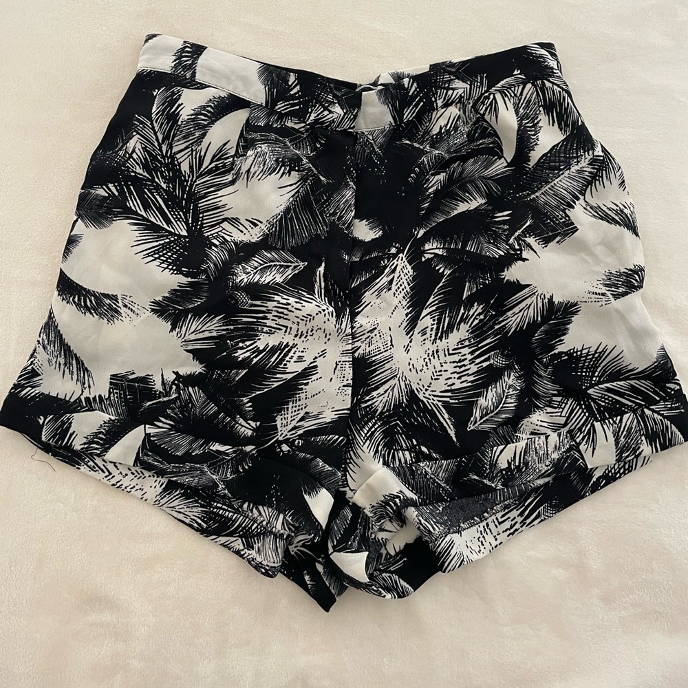 Palm tree silk shorts